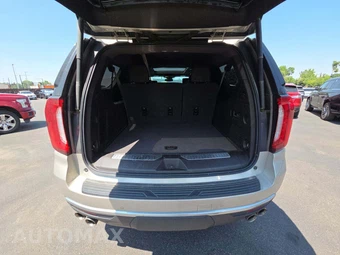 2024 GMC Yukon Denali XL 5SA - miniatura 12