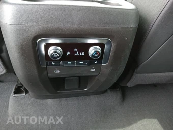 2024 GMC Yukon Denali XL 5SA - miniatura 25
