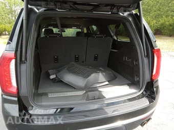2024 GMC Yukon Denali XL 5SA - miniatura 26