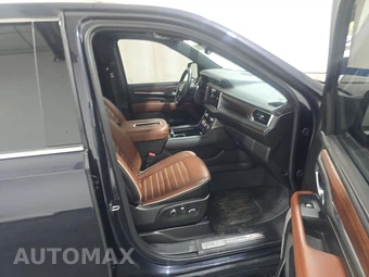 2024 GMC Yukon Denali XL Ultimate - miniatura 8