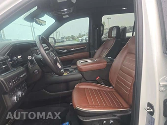 2024 GMC Yukon Denali XL Ultimate 5SB - miniatura 3