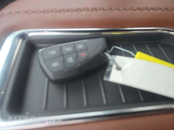 2024 GMC Yukon Denali XL Ultimate 5SB - miniatura 4