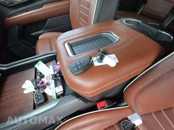 2024 GMC Yukon Denali XL Ultimate 5SB - miniatura 8