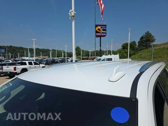 2024 GMC Yukon SLE - miniatura 9