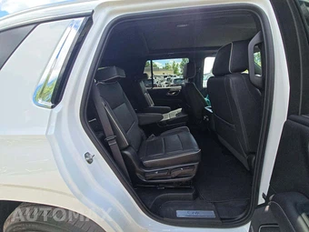 2024 GMC Yukon SLT - miniatura 17