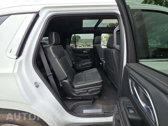 2024 GMC Yukon SLT - miniatura 17
