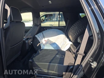2024 GMC Yukon SLT - miniatura 13