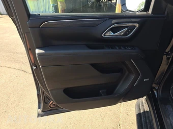 2024 GMC Yukon SLT - miniatura 9
