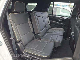 2024 GMC Yukon SLT 4SA - miniatura 17