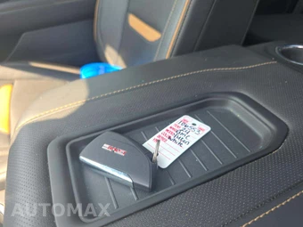 2024 GMC Yukon XL AT4 4SB - miniatura 5