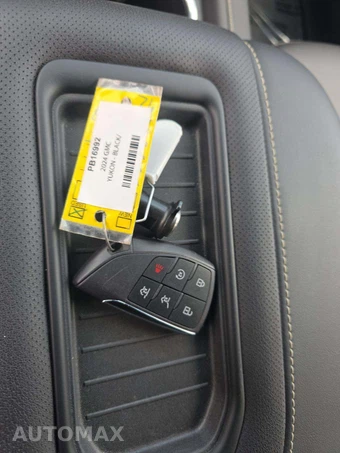 2024 GMC Yukon XL SLT 4SA - miniatura 8