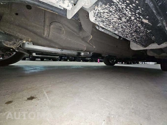 2024 GMC Yukon XL SLT 4SA - miniatura 18