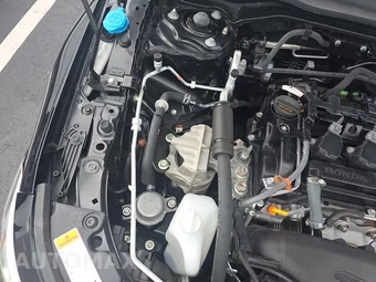 2024 Honda Civic Hatchback EX-L - miniatura 19