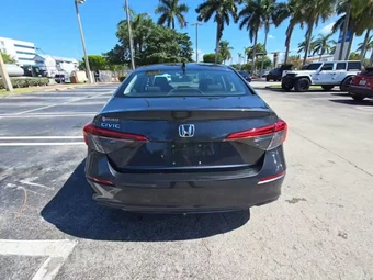 2024 Honda Civic Sedan LX - miniatura 4