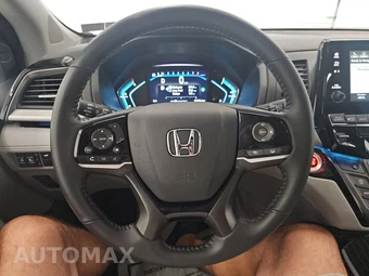 2024 Honda Odyssey Touring 118.1" WB - miniatura 10