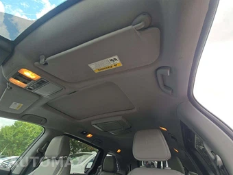 2024 Honda Odyssey Touring 118.1" WB - miniatura 11
