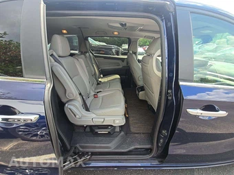2024 Honda Odyssey Touring 118.1" WB - miniatura 17