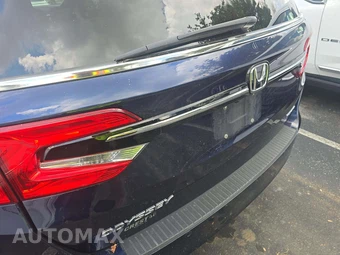 2024 Honda Odyssey Touring 118.1" WB - miniatura 25