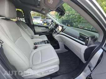 2024 Honda Odyssey Touring 118.1" WB - miniatura 16