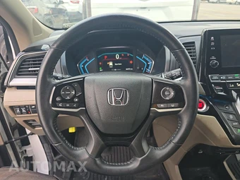 2024 Honda Odyssey Touring 118.1" WB - miniatura 10