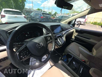 2024 Honda Odyssey Touring 118.1" WB - miniatura 10