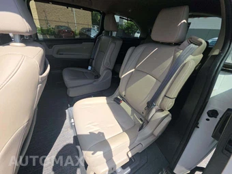 2024 Honda Odyssey Touring 118.1" WB - miniatura 13