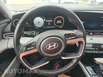 2024 Hyundai Elantra Limited - miniatura 10