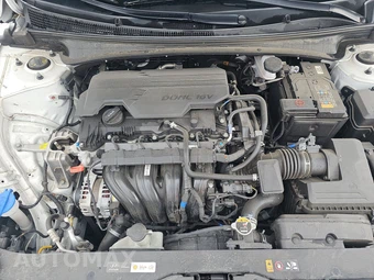 2024 Hyundai Elantra Limited - miniatura 15