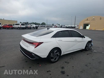 2024 Hyundai Elantra Limited - miniatura 4