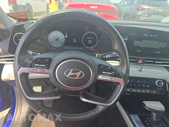 2024 Hyundai Elantra Limited - miniatura 10
