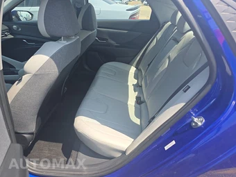 2024 Hyundai Elantra Limited - miniatura 13