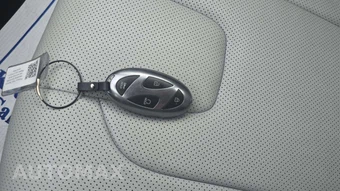 2024 Hyundai Elantra Limited - miniatura 17