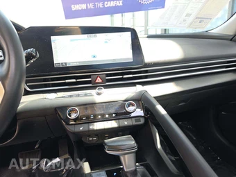 2024 Hyundai Elantra Limited - miniatura 10