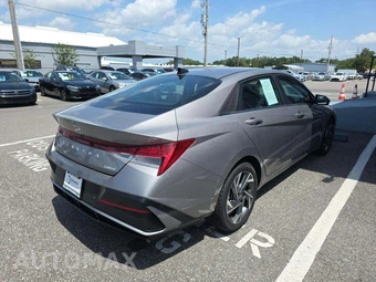 2024 Hyundai Elantra Limited - miniatura 3