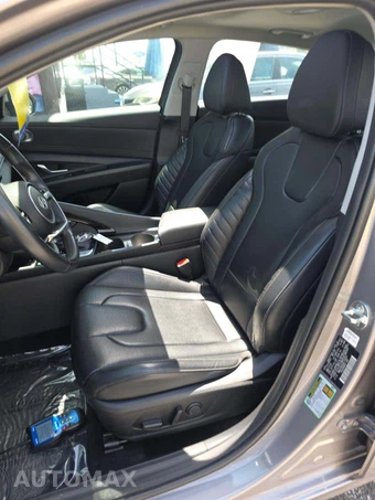 2024 Hyundai Elantra Limited - miniatura 6
