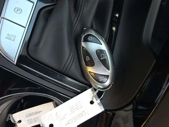 2024 Hyundai Elantra Limited - miniatura 8