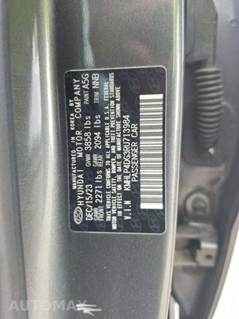 2024 Hyundai Elantra Limited - miniatura 2