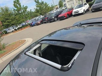 2024 Hyundai Elantra Limited - miniatura 9