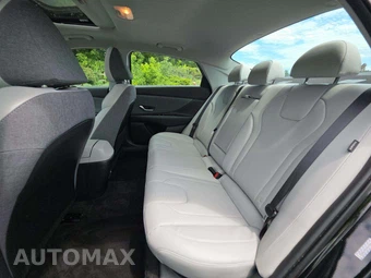 2024 Hyundai Elantra Limited - miniatura 10