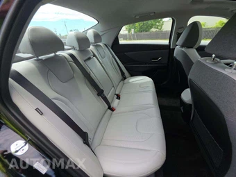 2024 Hyundai Elantra Limited - miniatura 13