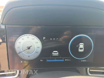2024 Hyundai Elantra Limited - miniatura 9