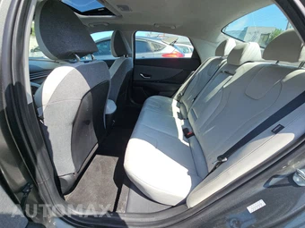 2024 Hyundai Elantra Limited - miniatura 13