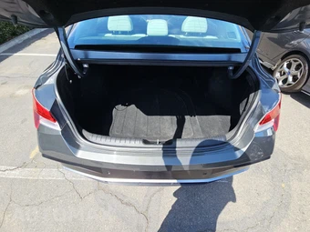 2024 Hyundai Elantra Limited - miniatura 16
