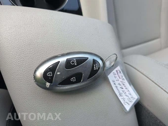 2024 Hyundai Elantra Limited - miniatura 8