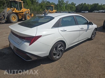 2024 Hyundai Elantra Limited - miniatura 4
