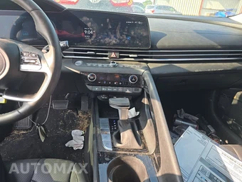 2024 Hyundai Elantra Limited - miniatura 11