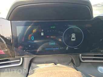 2024 Hyundai Elantra Limited - miniatura 12
