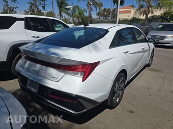 2024 Hyundai Elantra Limited - miniatura 4