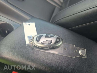 2024 Hyundai Elantra Limited - miniatura 8