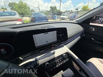 2024 Hyundai Elantra Limited - miniatura 10
